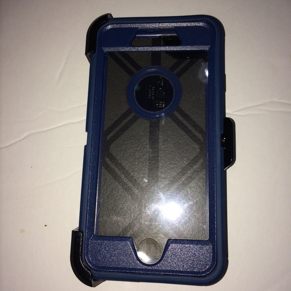 Otter box Blue w/Black Clip on Casing.